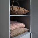 Woood Pure 1 dørs garderobe skap betong grå splitt thumbnail